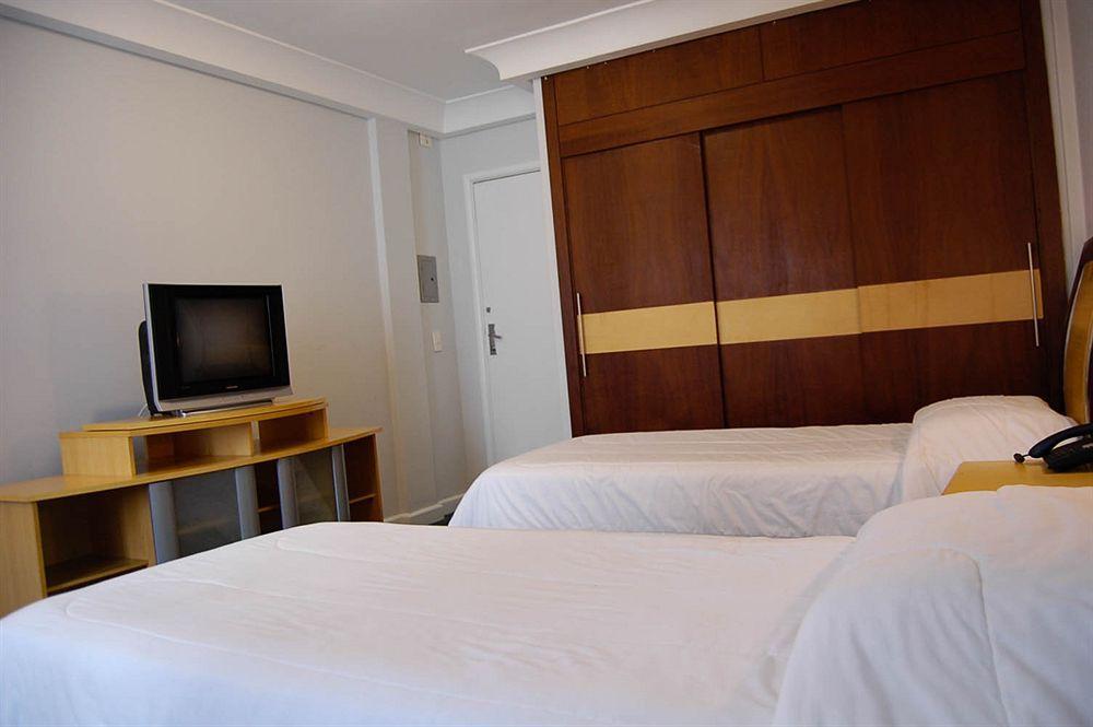 Hotel Centro Europeu กูรีตีบา ภายนอก รูปภาพ