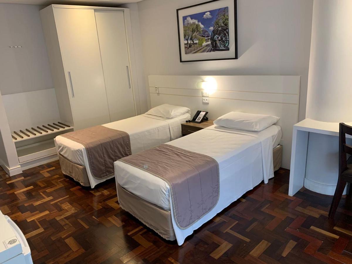 Hotel Centro Europeu กูรีตีบา ภายนอก รูปภาพ
