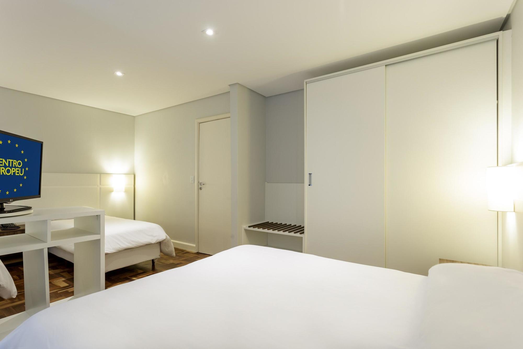 Hotel Centro Europeu กูรีตีบา ภายนอก รูปภาพ