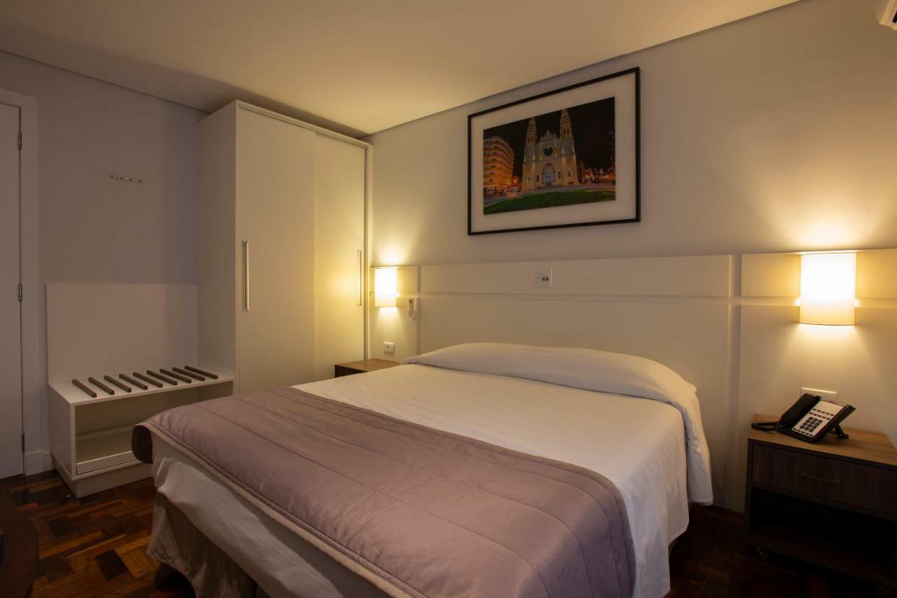 Hotel Centro Europeu กูรีตีบา ภายนอก รูปภาพ