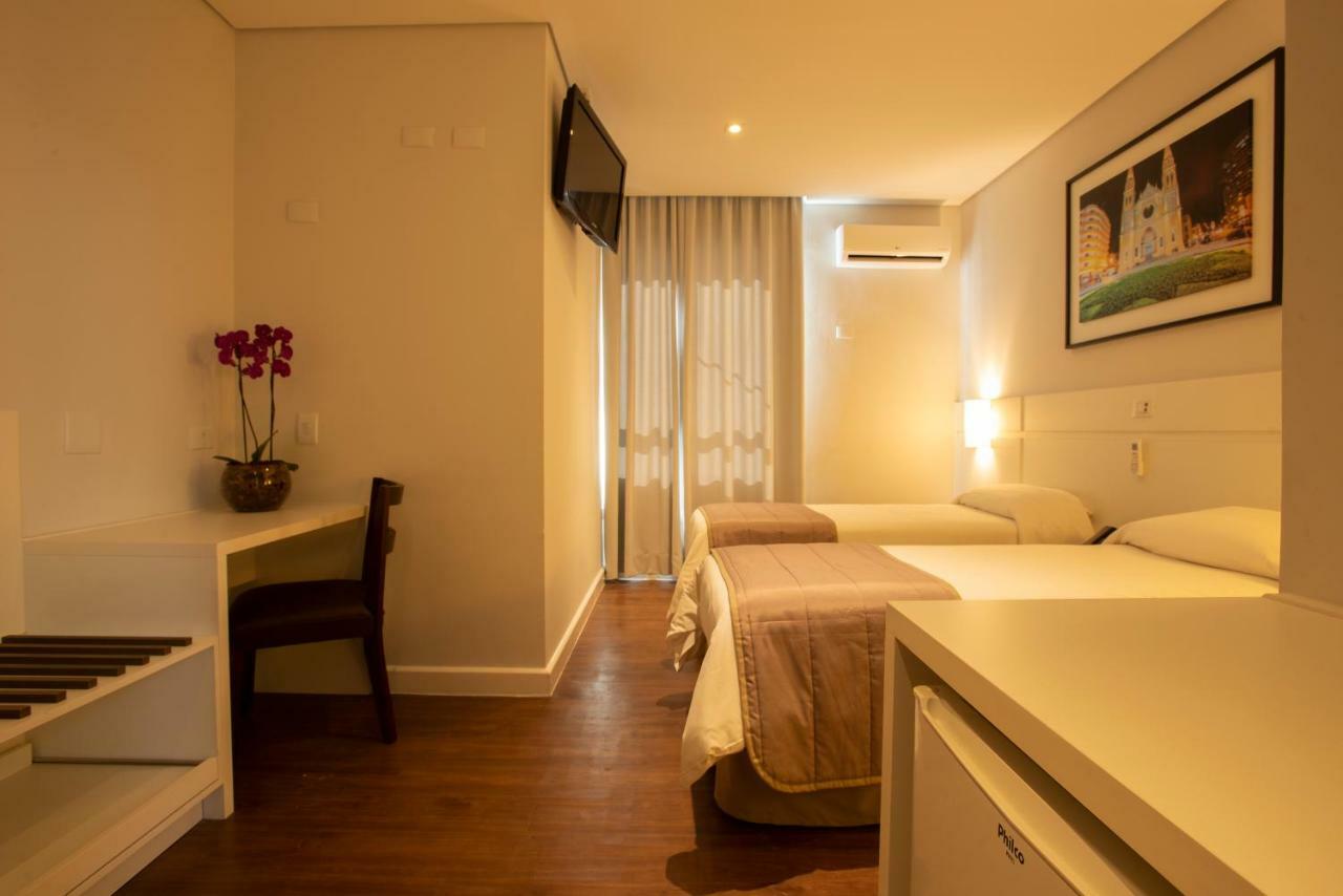 Hotel Centro Europeu กูรีตีบา ภายนอก รูปภาพ