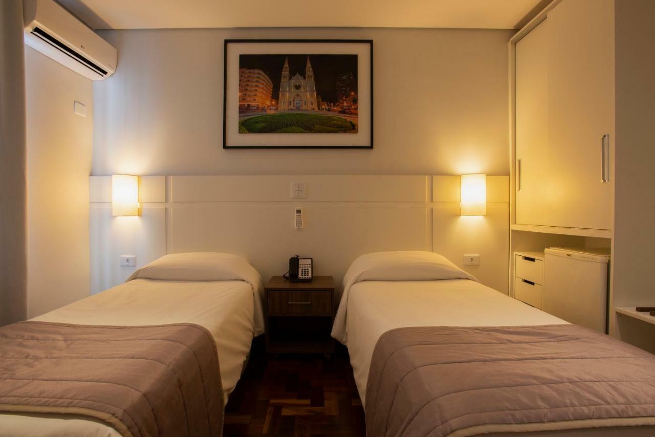 Hotel Centro Europeu กูรีตีบา ภายนอก รูปภาพ