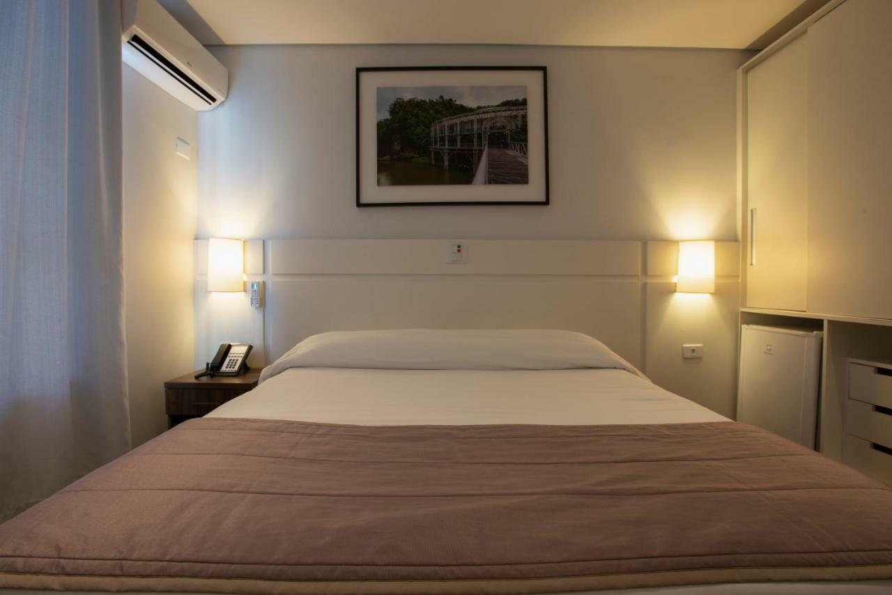 Hotel Centro Europeu กูรีตีบา ภายนอก รูปภาพ