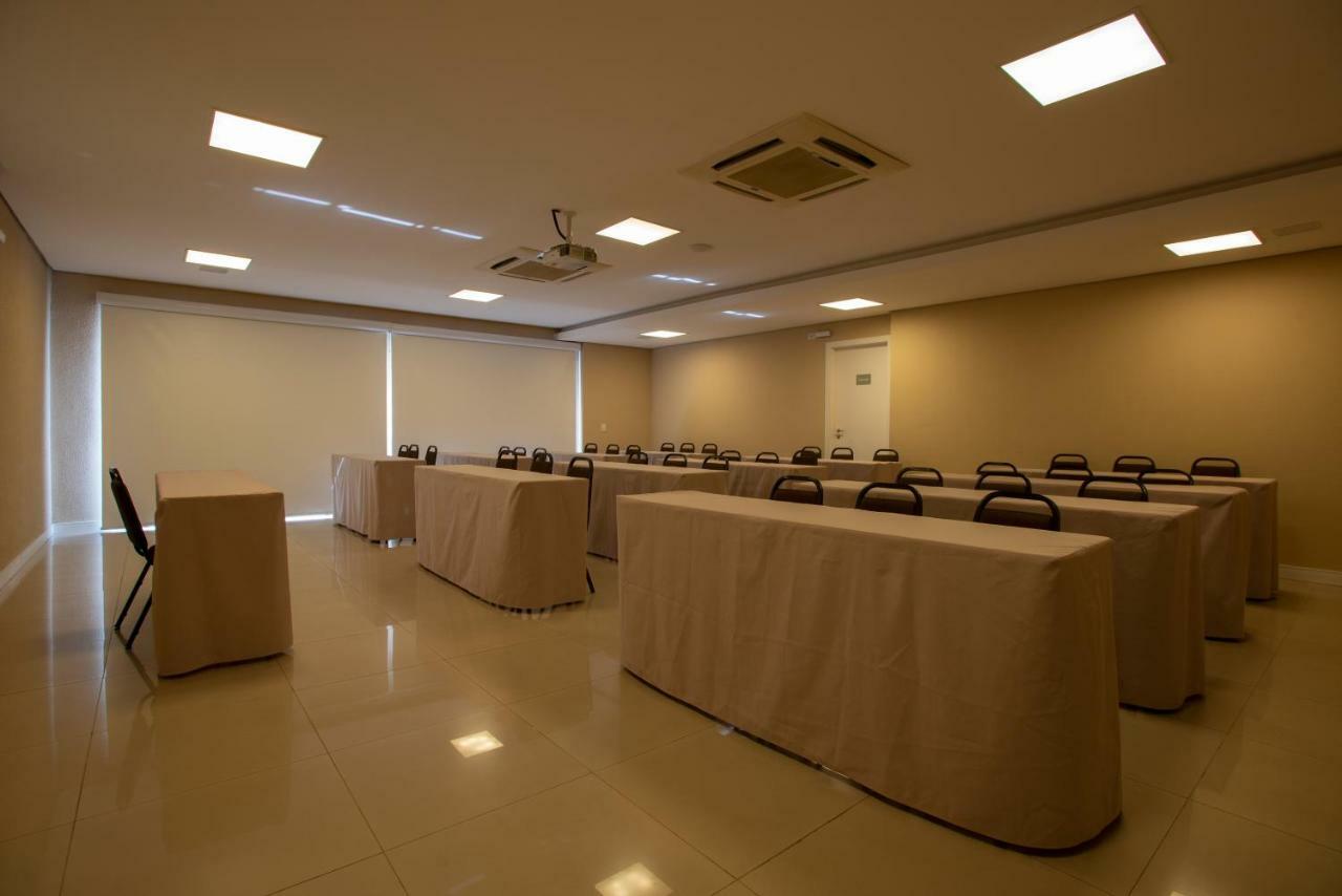 Hotel Centro Europeu กูรีตีบา ภายนอก รูปภาพ
